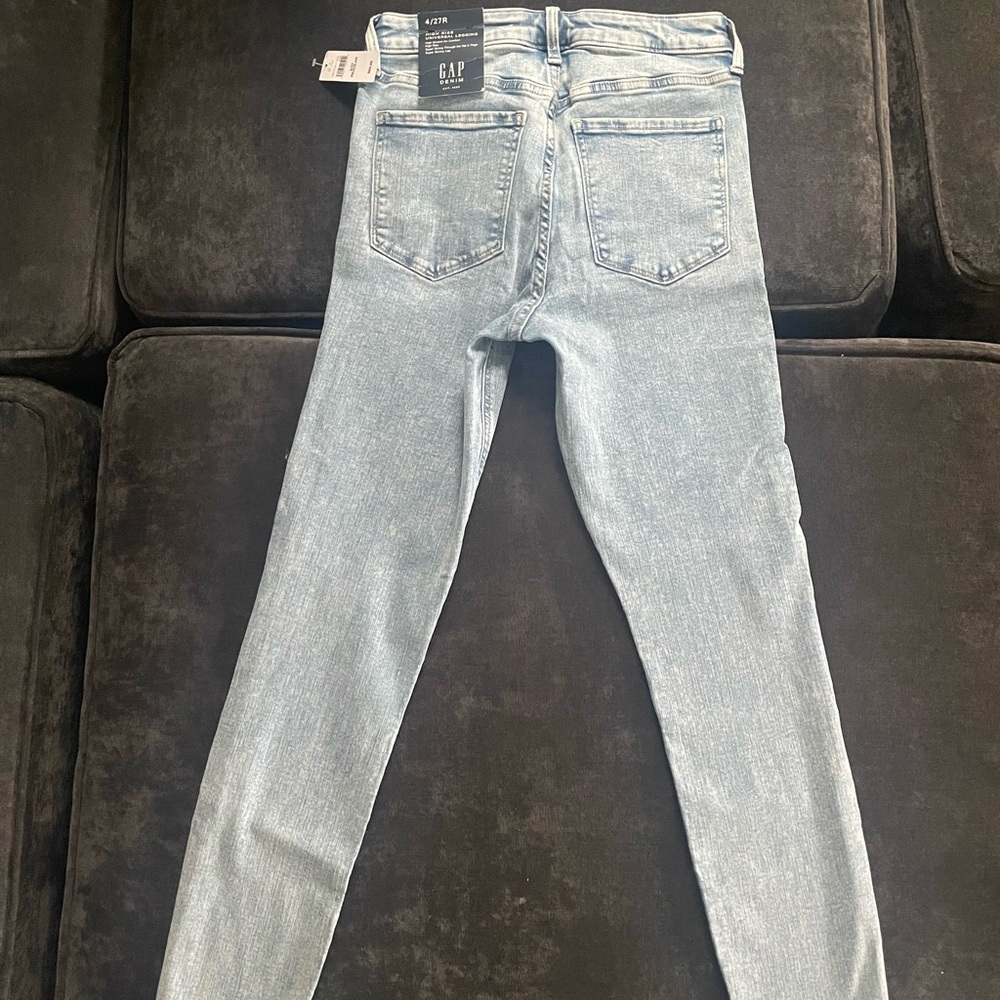 GAP jeans 4/27 R - Picture 2 of 3